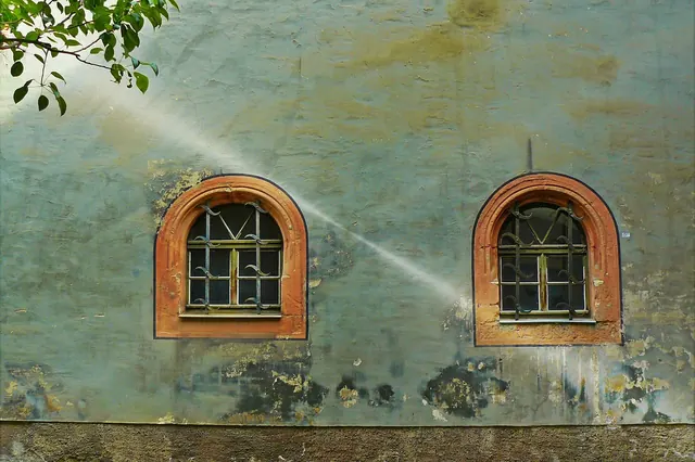 window, housewall, house facade, house front, facade, architecture, weathered, building, house, historic center, weimar, lattice windows, historical, old, grunge, to dye, color fla