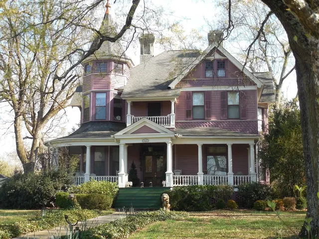 victorian, house, old, architecture, victorian house, building, home, exterior, residential, urban, estate, outdoors, real, property, street, white, landmark, house exterior, windo