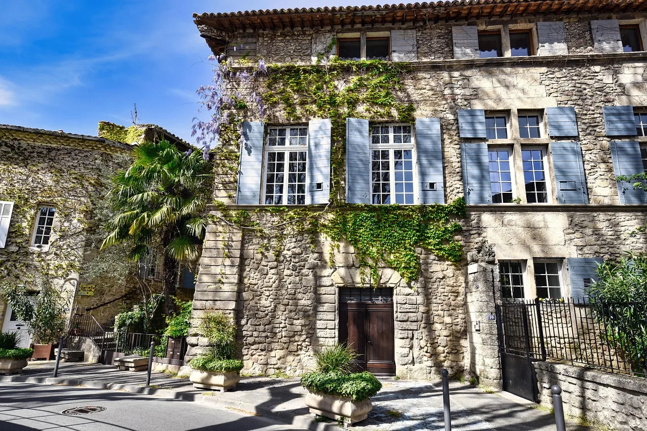 house, facade, stones, wall, heritage, city, historical, windows. Old-House Restoration: Canadian Heritage and CRA Tax Rules