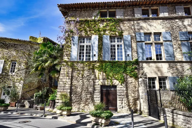 house, facade, stones, wall, heritage, city, historical, windows. Old-House Restoration: Canadian Heritage and CRA Tax Rules