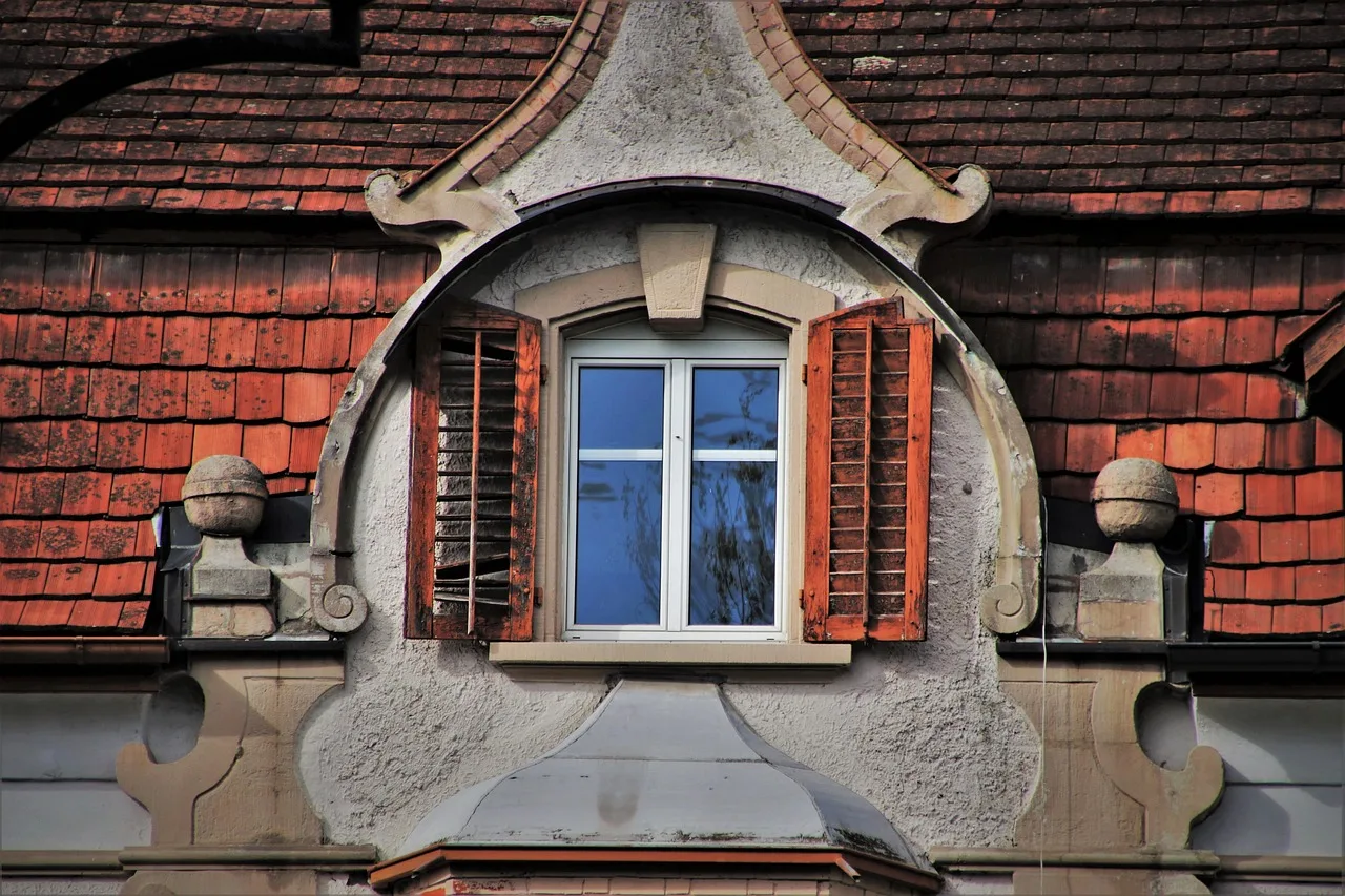window, attic, facade, wall, windowsill, building, plaster, the walls of the, elevation, old windows, the roof of the, appearance, historic, floor, figure, tenement, townhouses, monument, buildings, perspective, pane, old plaster, external internal, window, window, attic, attic, attic, attic, attic, plaster. What plasterers, carpenters, window specialists and masons charge for a historic home in Canada