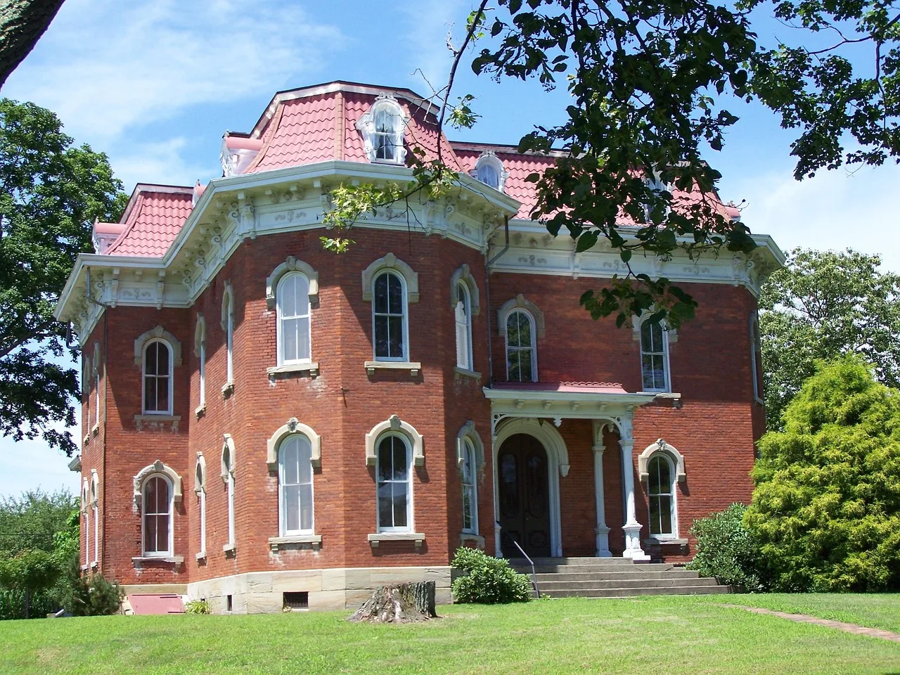 historic roof, building, architecture, historic buildings, historic doors, brick, landmark, windows, estate. 4 lessons worth learning about historic home restoration