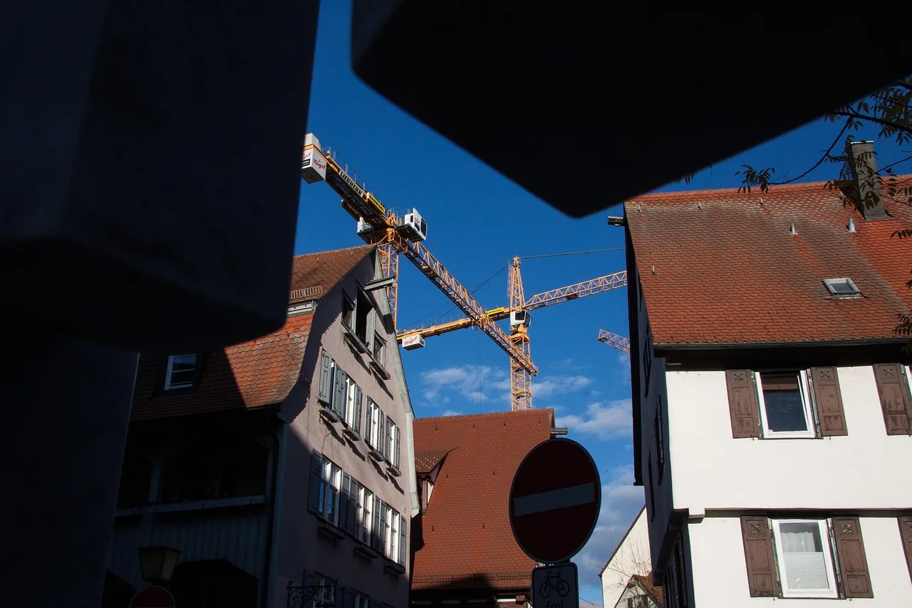 houses, old, gable, heaven, blue, construction site, building, cranes, construction work. Questions for an old house projects contractor