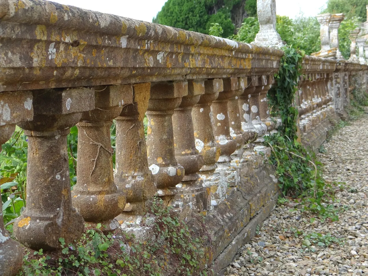 country house, balustrade, nature, handrail, antique, mansion, old, victorian, facade, england, residence, old house, estate, garden, building, historical