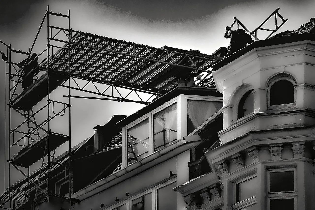 scaffolding, craft, housebuilding, no fear of heights, height, architecture, increase. What can Canadians import from the US for restoration work?