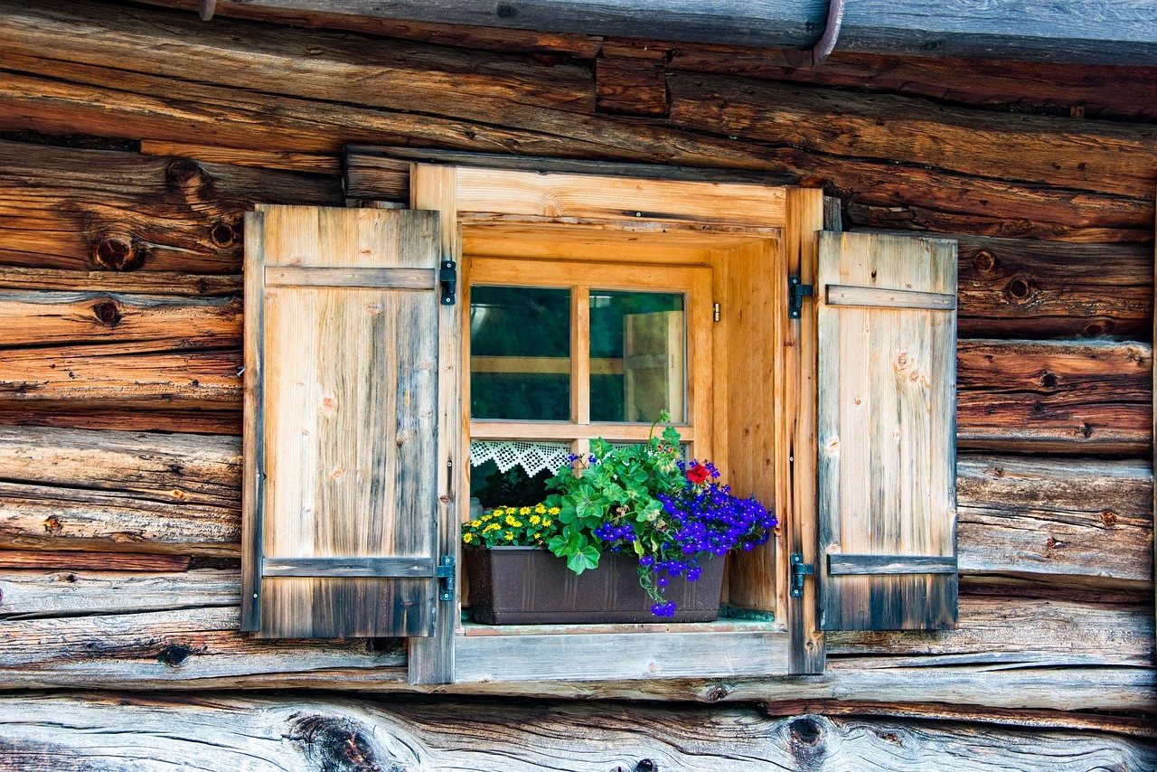 window, wood, wooden windows, wooden facade, weathered, decoration. Why do homeowners regret replacing sash that could have been repaired?
