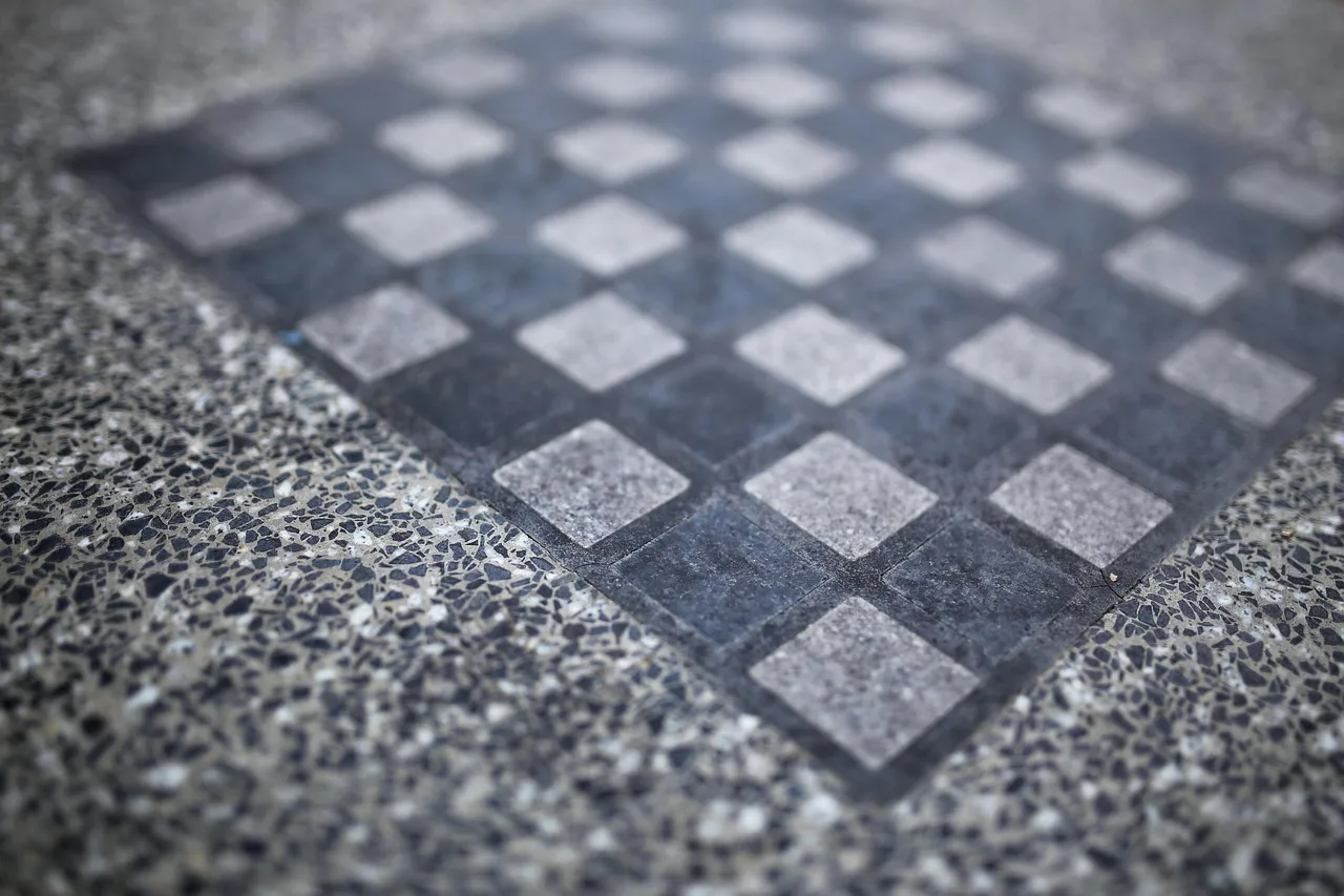 chess, park, terrazzo, material, stone, lastrico, gray park, blue stone, terrazzo, terrazzo, terrazzo, terrazzo, terrazzo. Which historic material choices actually pay off in daily life?